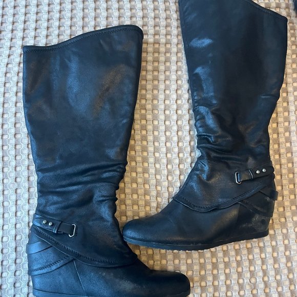 BareTraps Shoes - Baretraps Tesa 7 1/2M Leather Wedge Boots